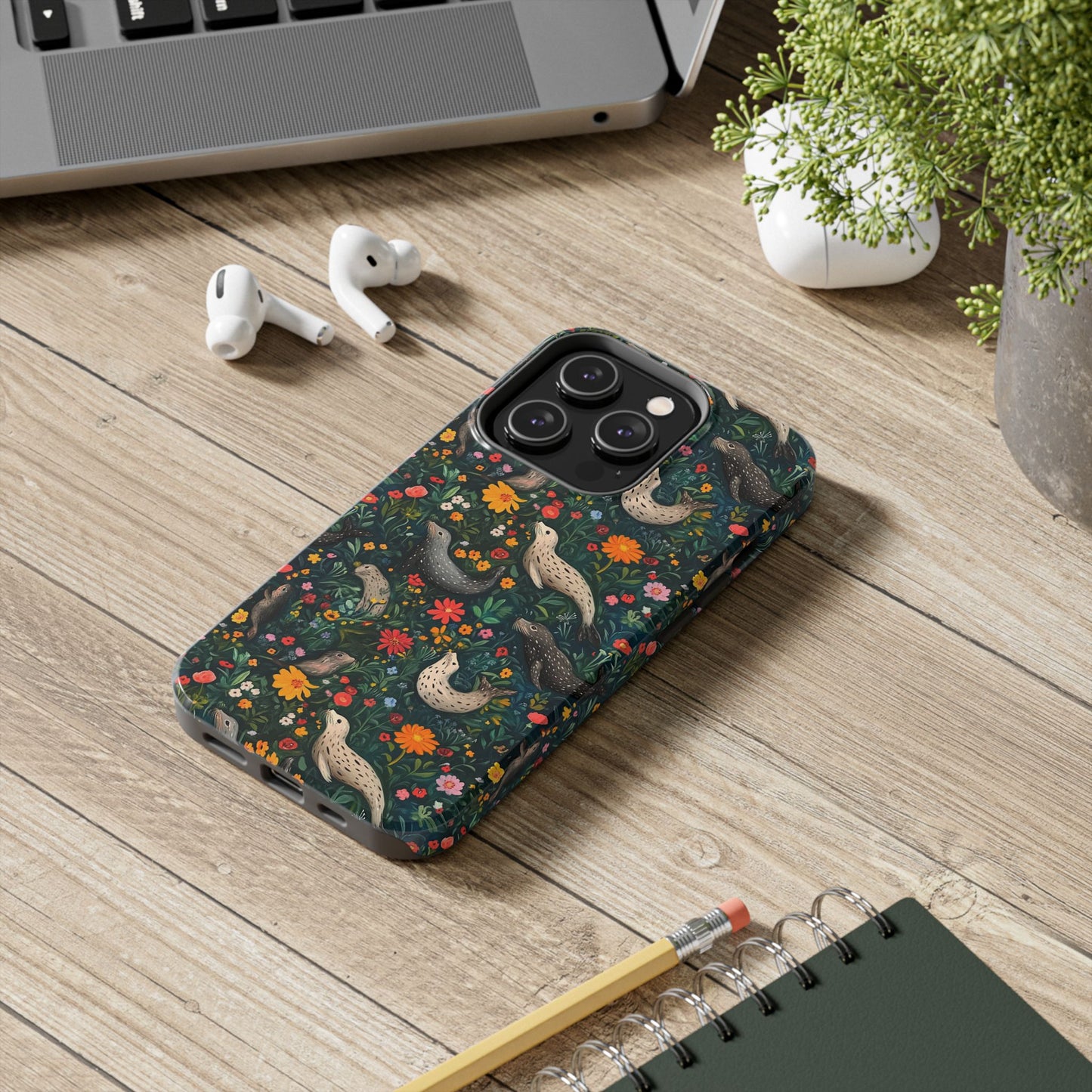 Animal Instinct | Sellos y flores (Seals and Flowers)