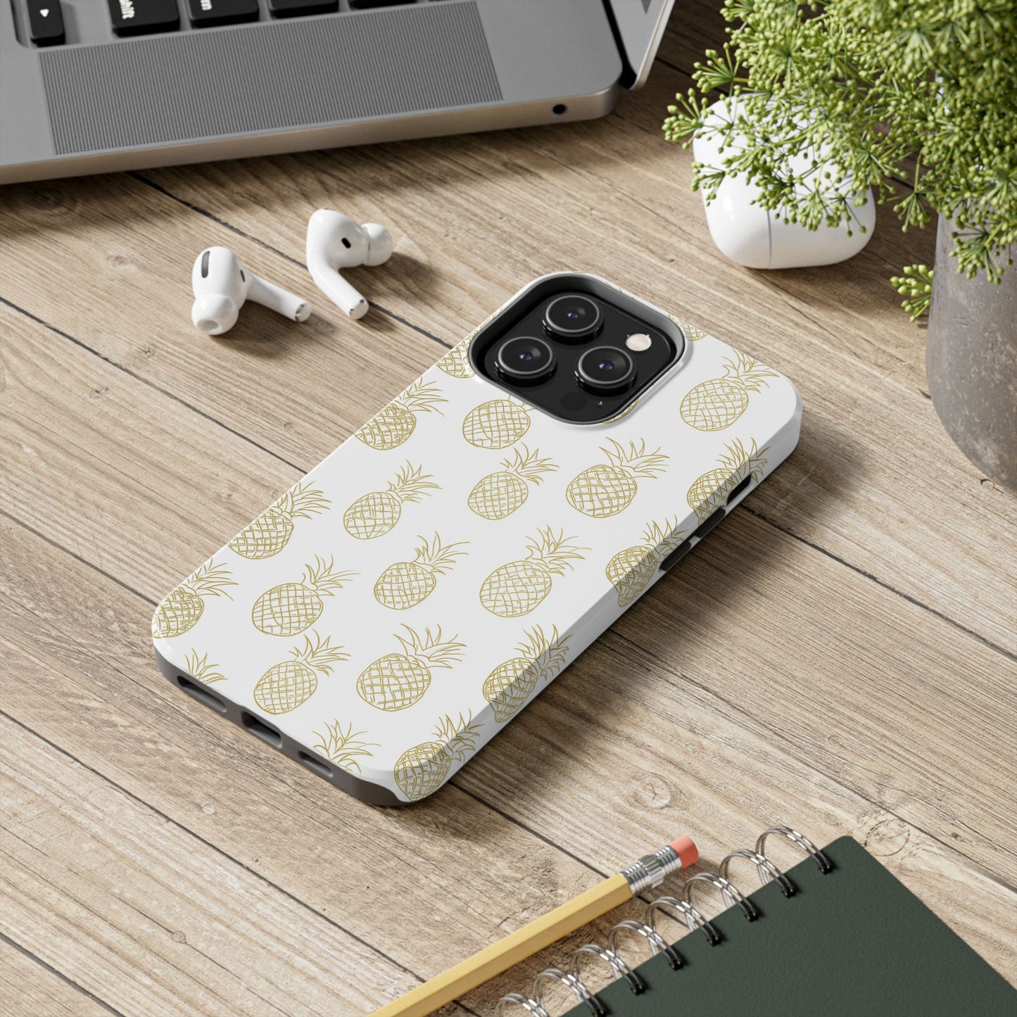 Nature Lover | Golden Pineapple